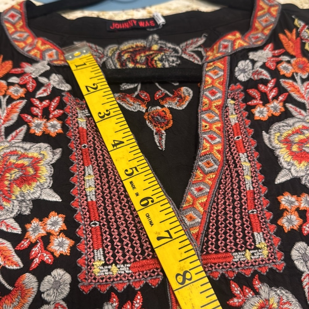 Johnny Was Black Embroidered Women's Top - Picture 13 of 14